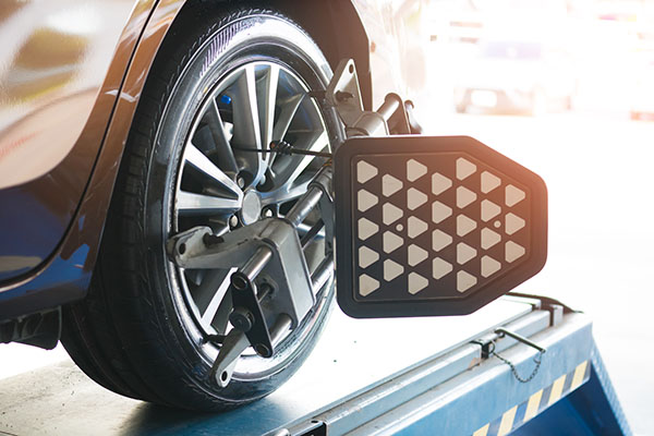 5 Signs Your Wheels Need Alignment